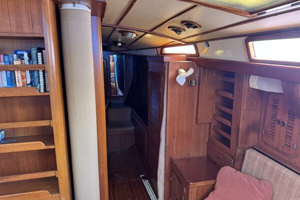 Passport 42ft Tayana Yacht For Sale