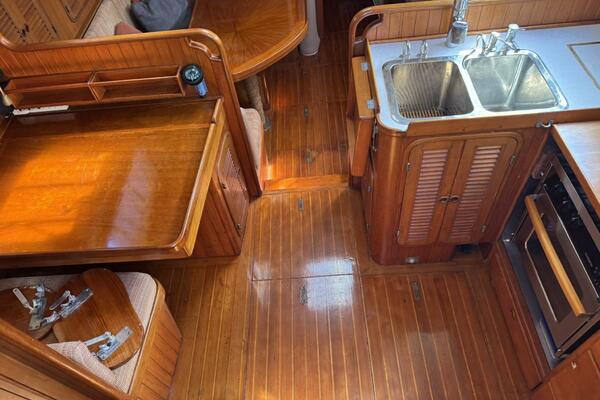 Passport 42ft Tayana Yacht For Sale