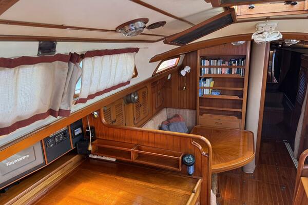 Passport 42ft Tayana Yacht For Sale