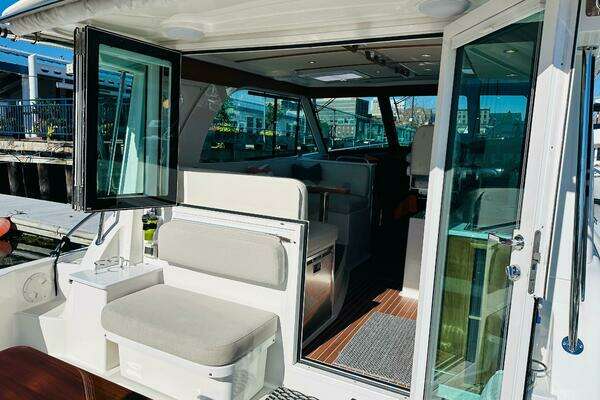 Back Cove 39O Yacht For Sale