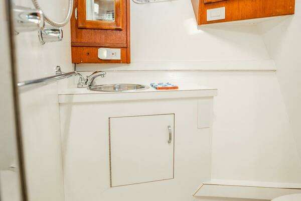 Whiticar 62 Convertible Yacht For Sale