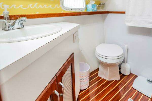 Whiticar 62 Convertible Yacht For Sale