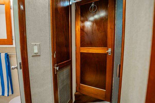 Whiticar 62 Convertible Yacht For Sale