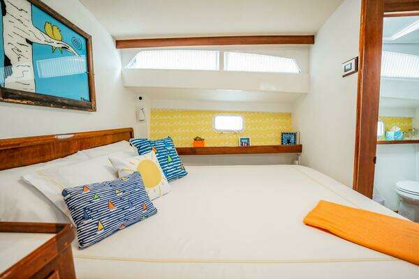 Whiticar 62 Convertible Yacht For Sale