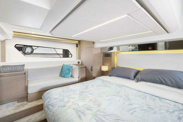Prestige  Yacht For Sale