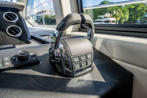 Azimut 50 FLY Yacht For Sale