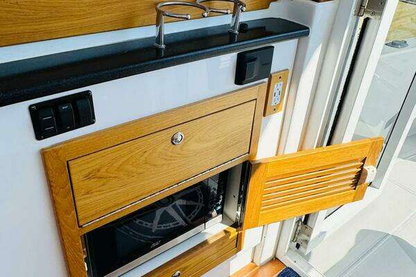 True North 34 Outboard Express Yacht For Sale