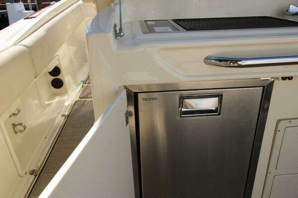 Chris-Craft Catalina 34 Yacht For Sale