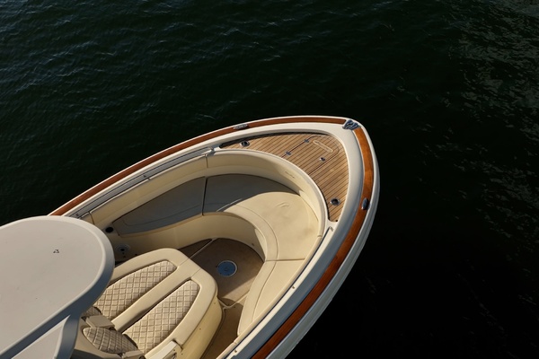 Lilaia 34ft Chris Craft Yacht For Sale