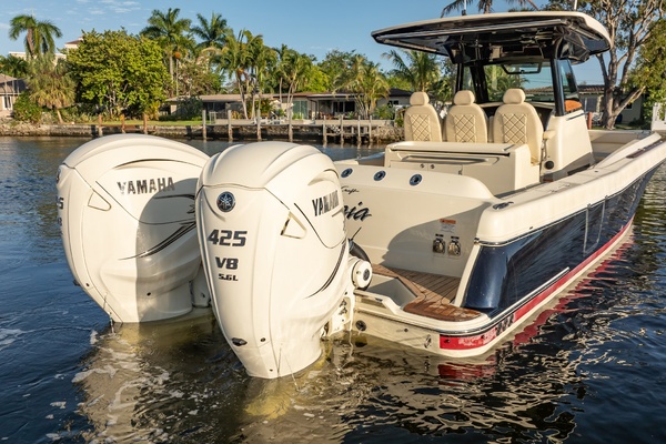 Lilaia 34ft Chris Craft Yacht For Sale