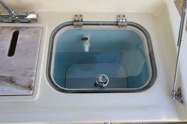 Chris-Craft Catalina 34 Yacht For Sale