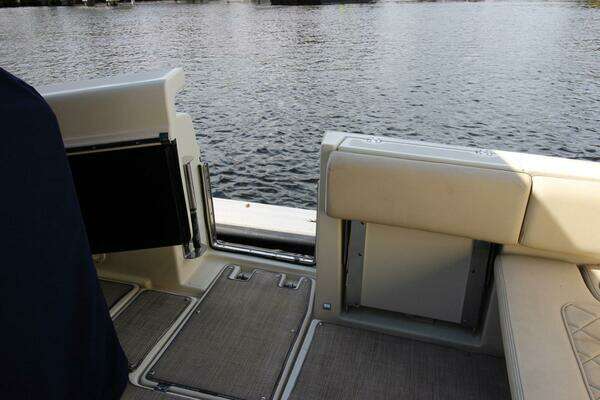 Chris-Craft Catalina 34 Yacht For Sale