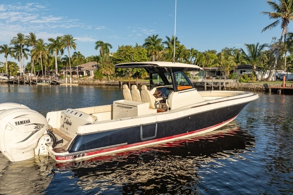 34-ft-Chris-Craft-2020-Catalina 34-Lilaia-Fort Lauderdale Florida United States yacht for sale
