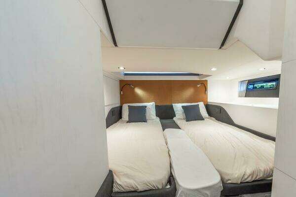 Azimut 47 Verve Yacht For Sale