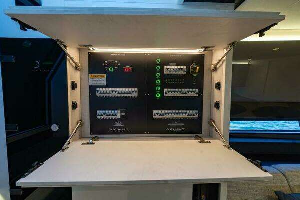 Azimut 47 Verve Yacht For Sale