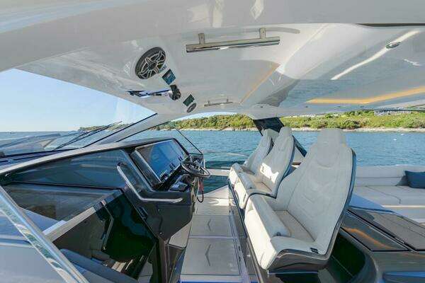 Azimut 47 Verve Yacht For Sale