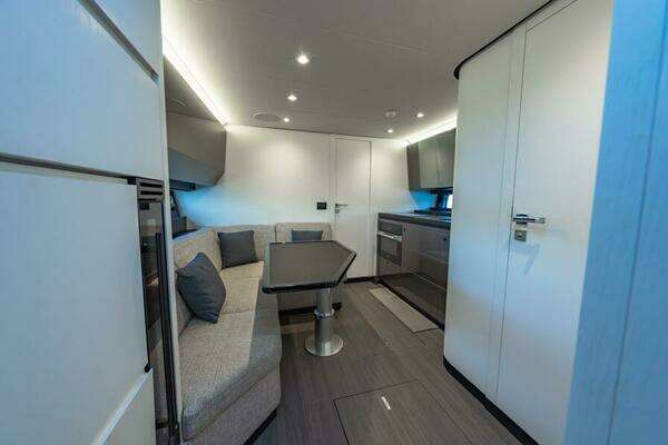 Azimut 47 Verve Yacht For Sale