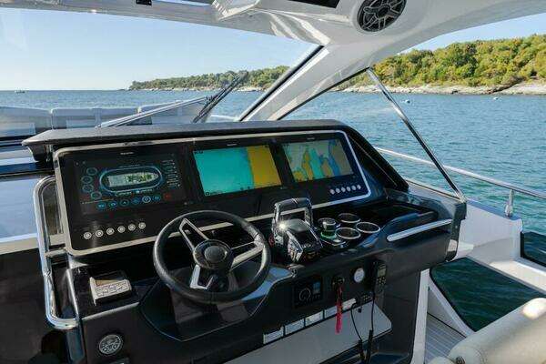 Azimut 47 Verve Yacht For Sale