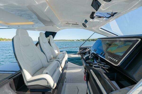 Azimut 47 Verve Yacht For Sale