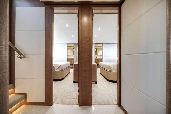 Ocean Alexander 32L Yacht For Sale