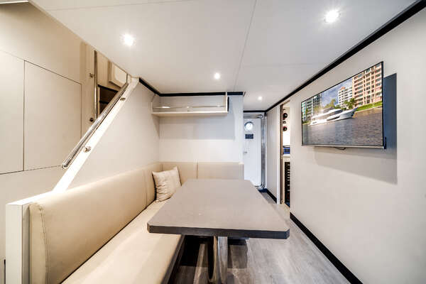 Ocean Alexander 32L Yacht For Sale