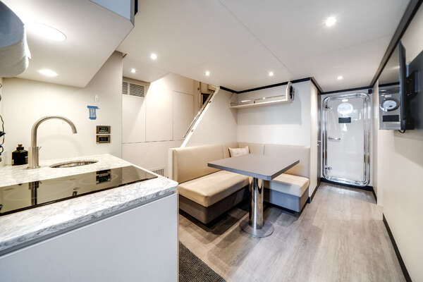 Ocean Alexander 32L Yacht For Sale