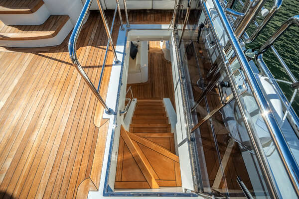 Ocean Alexander 32L Yacht For Sale
