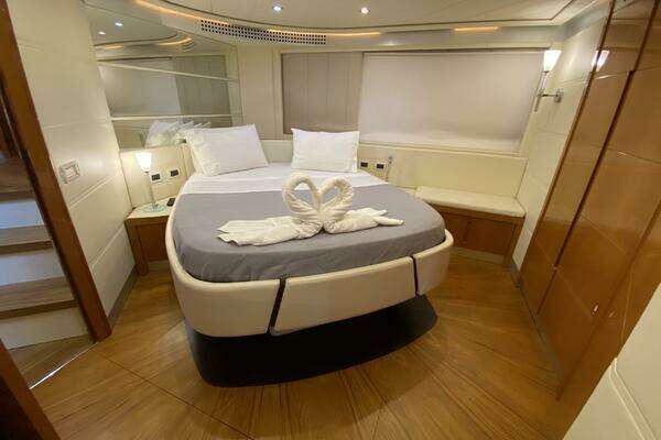 Pershing  Yacht For Sale