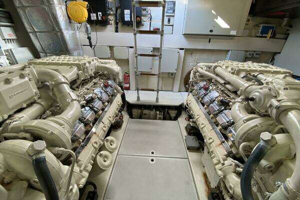 Pershing  Yacht For Sale