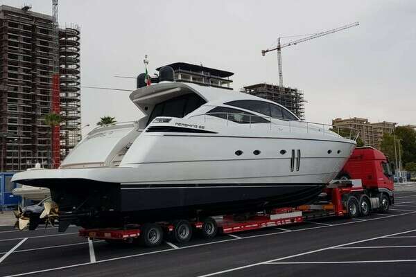 62-ft-Pershing-2007-- Athens  Greece  yacht for sale