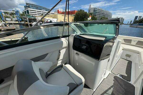 Photo of the 2020 Four Winns HD 240 OB