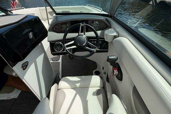 Photo of the 2020 Four Winns HD 240 OB