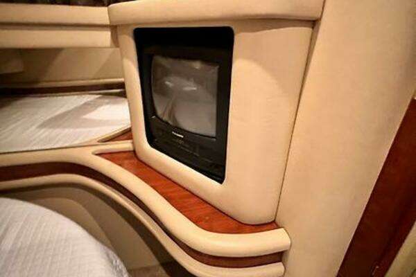 Sea Ray 480 Sedan Bridge Yacht For Sale