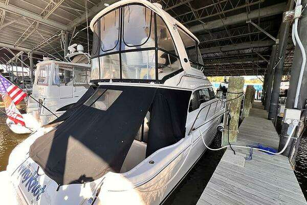 Sea Ray 480 Sedan Bridge Yacht For Sale