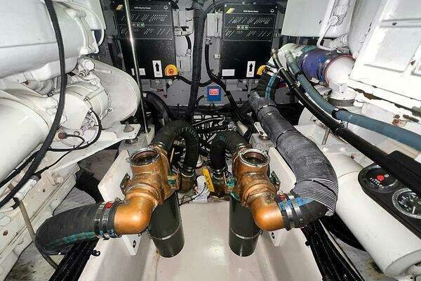 Sea Ray 480 Sedan Bridge Yacht For Sale