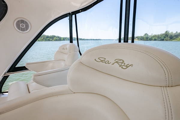 Why Knot 48ft Sea Ray Yacht For Sale
