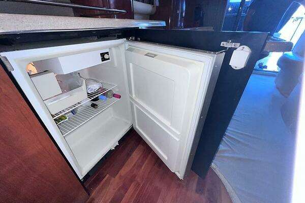 Sea Ray 480 Sedan Bridge Yacht For Sale