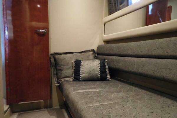 Sea Ray 480 Sedan Bridge Yacht For Sale