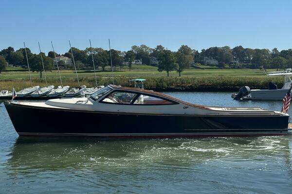 Hinckley Talaria 38 Runabout Convertible Yacht For Sale