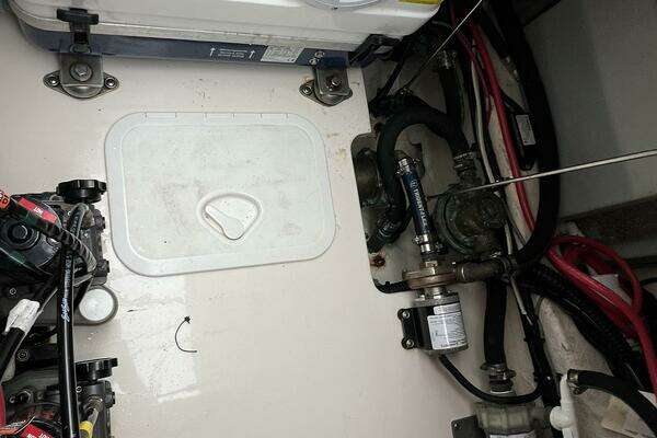 Grady-White 370 Express Yacht For Sale