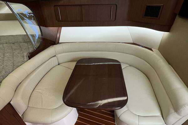 Grady-White 370 Express Yacht For Sale
