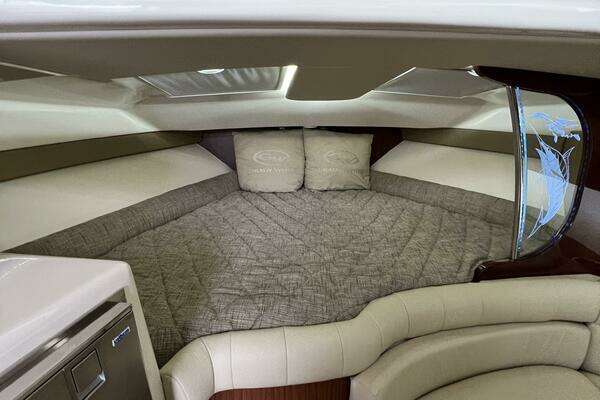 Grady-White 370 Express Yacht For Sale