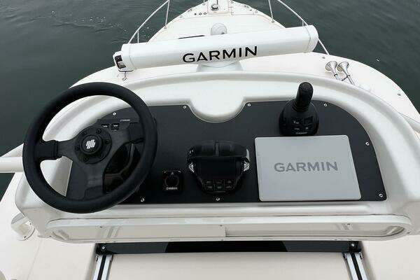 Grady-White 370 Express Yacht For Sale