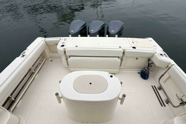 Grady-White 370 Express Yacht For Sale