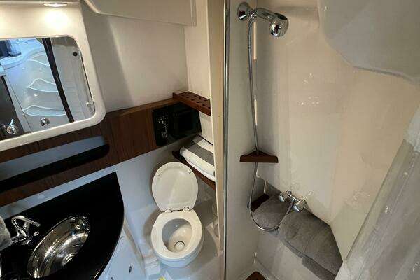 Grady-White 370 Express Yacht For Sale