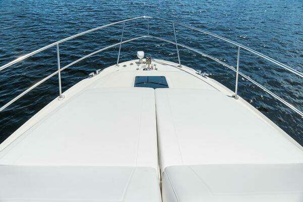 Sea Ray 540 Cockpit Motor Yacht Yacht For Sale