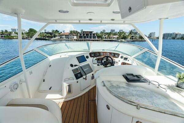 Sea Ray 540 Cockpit Motor Yacht Yacht For Sale