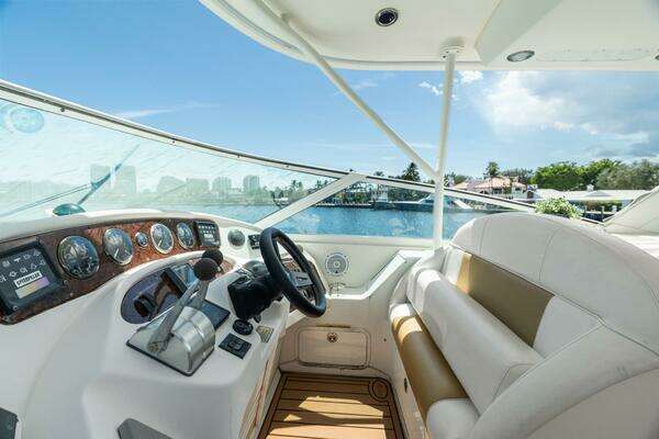 Sea Ray 540 Cockpit Motor Yacht Yacht For Sale