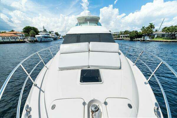 Sea Ray 540 Cockpit Motor Yacht Yacht For Sale