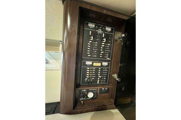 Regal Sport Coupe Yacht For Sale